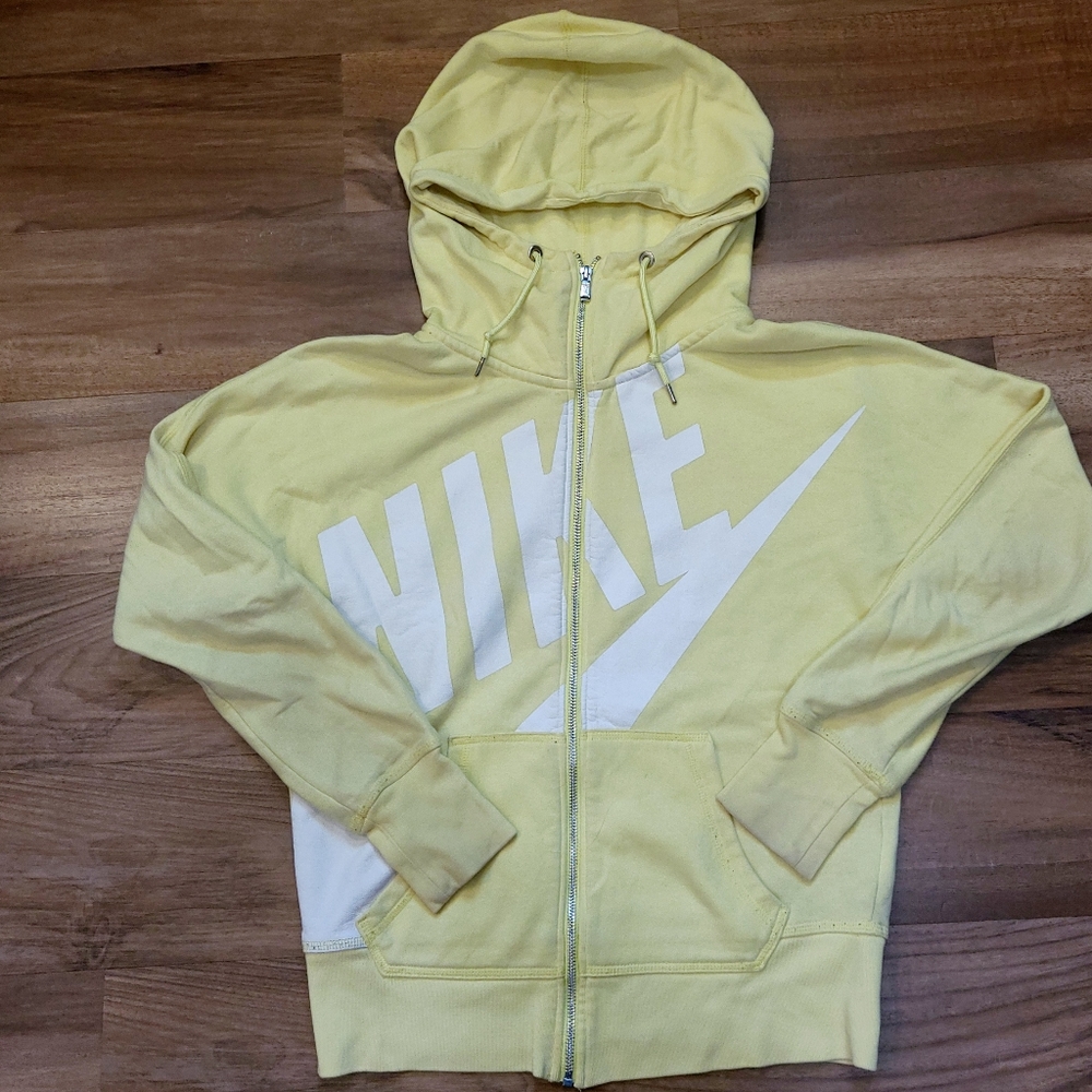 NIKE zip-up hoodie